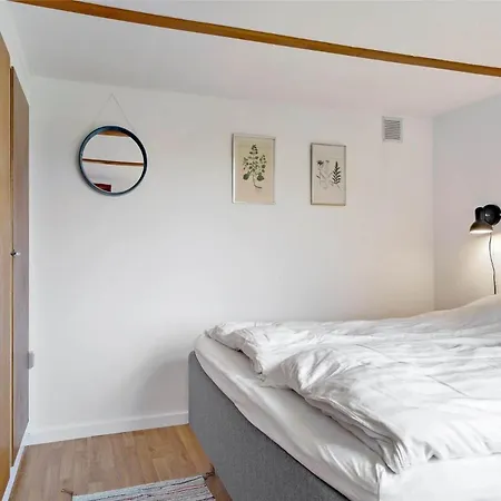 بيت للعطل R607-rodvig-stevns-thormodsvej-7 *